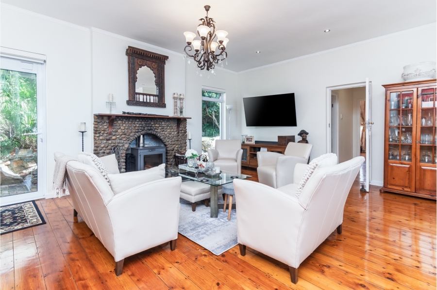 3 Bedroom Property for Sale in Cairnside Western Cape